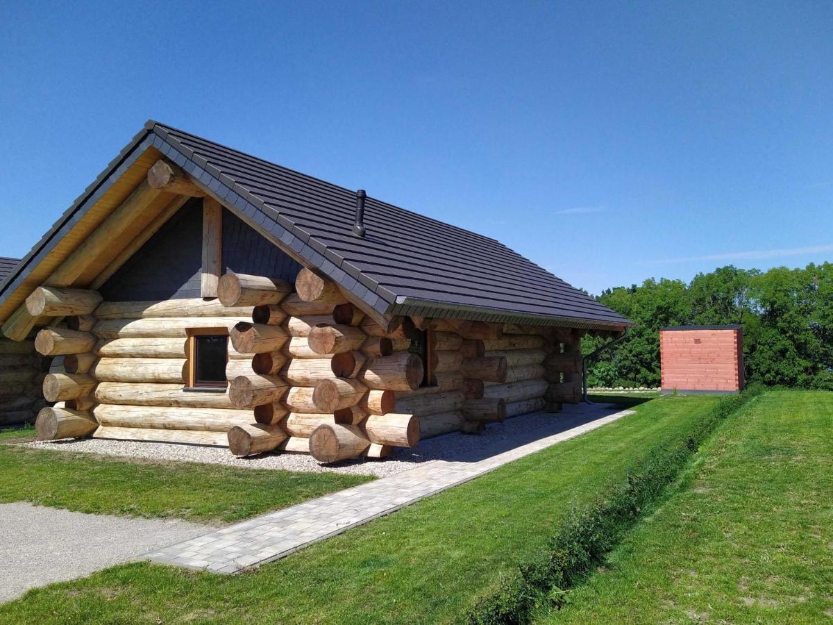 Naturstammhaus Tollensesee Groß Nemerow 外观 照片