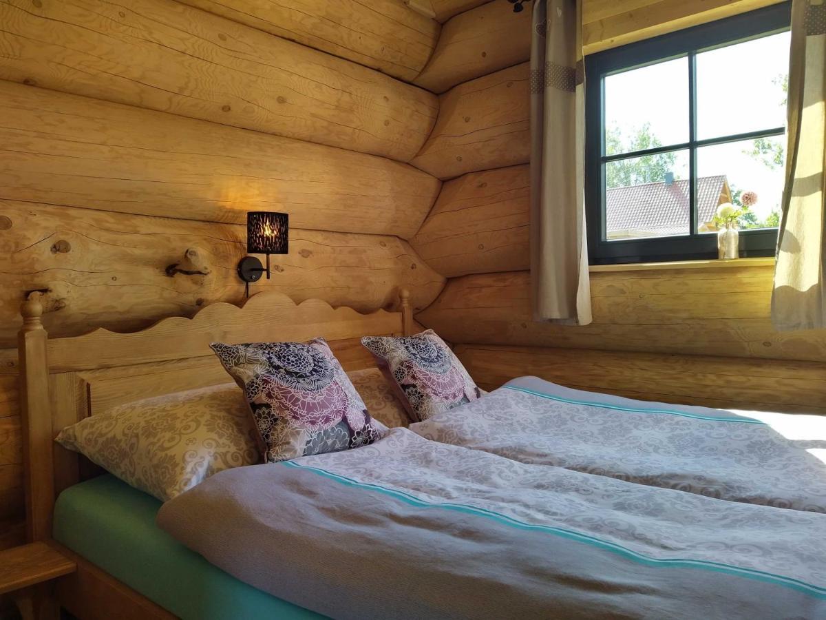 Naturstammhaus Tollensesee Groß Nemerow 外观 照片