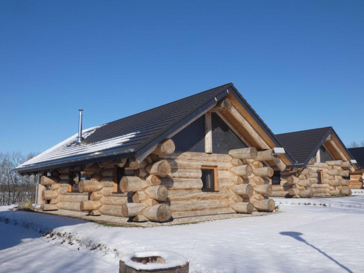 Naturstammhaus Tollensesee Groß Nemerow 外观 照片